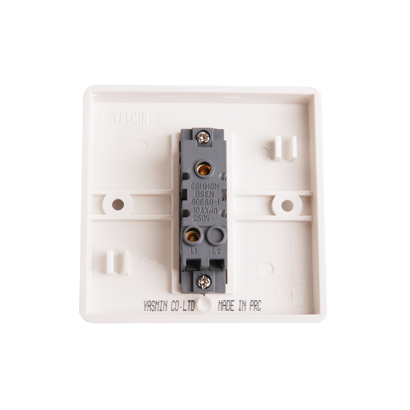 1 Gang 1 Way Bakelitt Switch HK6111W