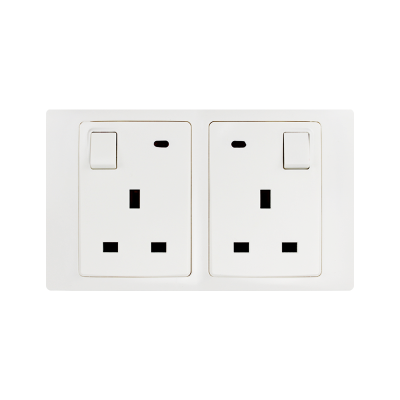 13A 250V 2 Gangs Switched Socket DP med Neon HK6213SN